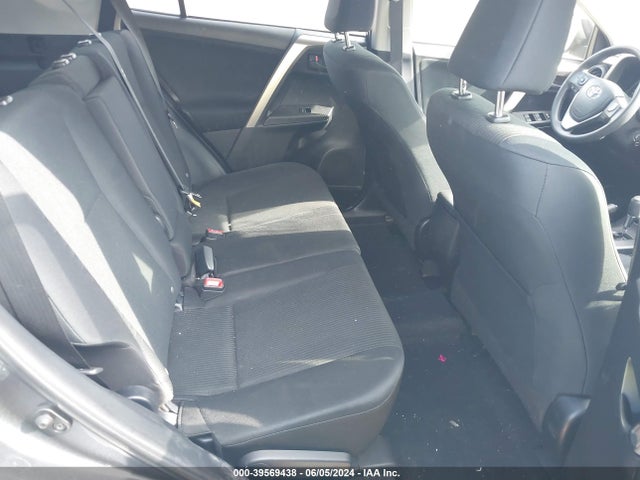 Toyota RAV4 LE 2015 JTMBFREV0FD175074 Image 8