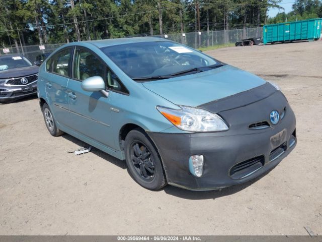 JTDKN3DU1F1976915 Toyota Prius Two
