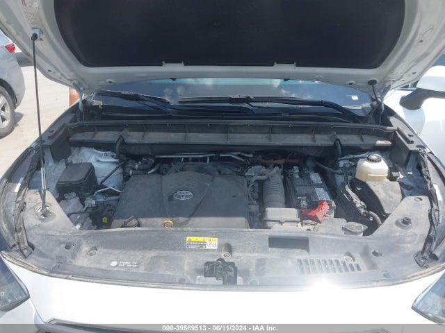 Toyota Highlander Le 2022 5TDBZRBH6NS590487 Image 10