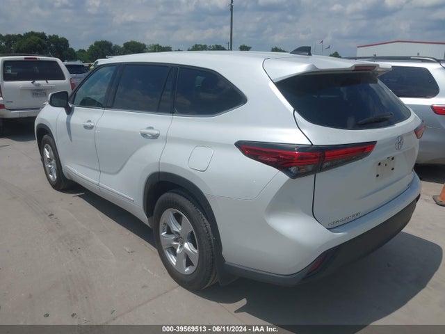 Toyota Highlander Le 2022 5TDBZRBH6NS590487 Image 3
