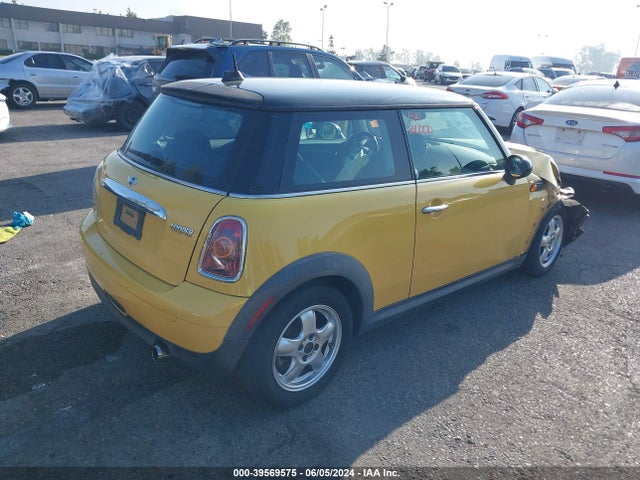 2009 MINI COOPER WMWMF33569TU70356 Photo 3