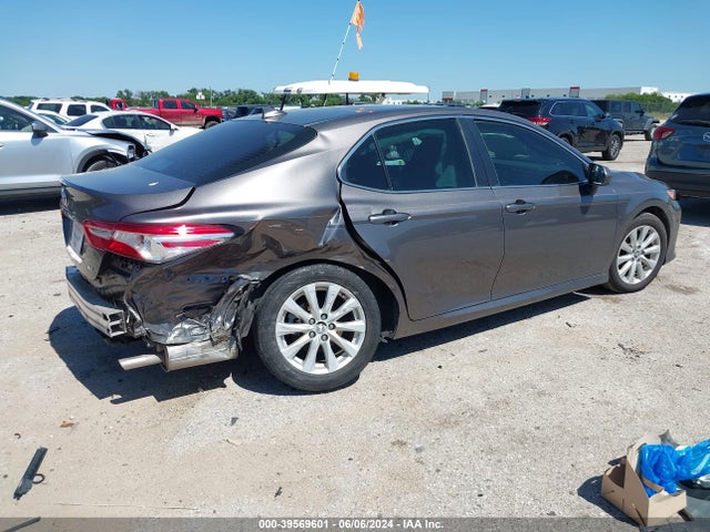 Toyota CAMRY LE 2020 4T1C11AK6LU338995 Image 4