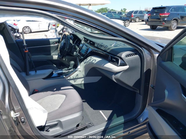 Toyota CAMRY LE 2020 4T1C11AK6LU338995 Image 5