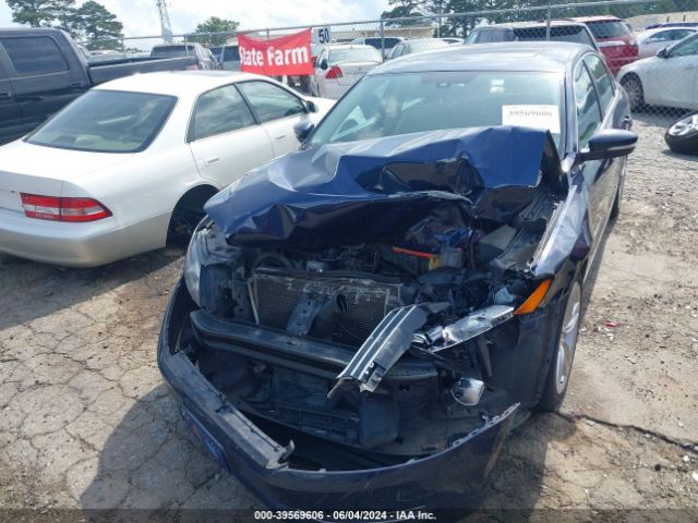 1VWBT7A31FC032199 Volkswagen Passat 1.8t Se