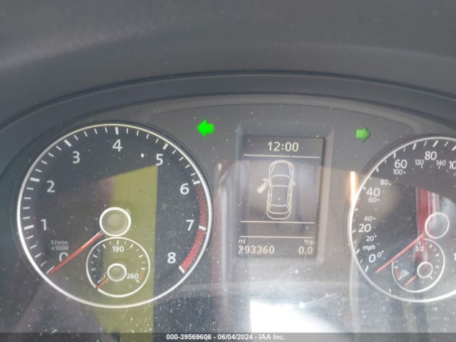 1VWBT7A31FC032199 Volkswagen Passat 1.8t Se
