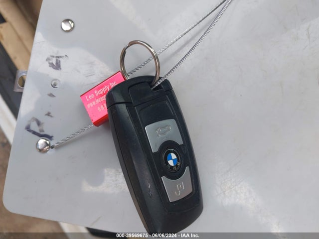 BMW 320i Xdrive 2015 WBA3C3G53FNS75068 Image 11