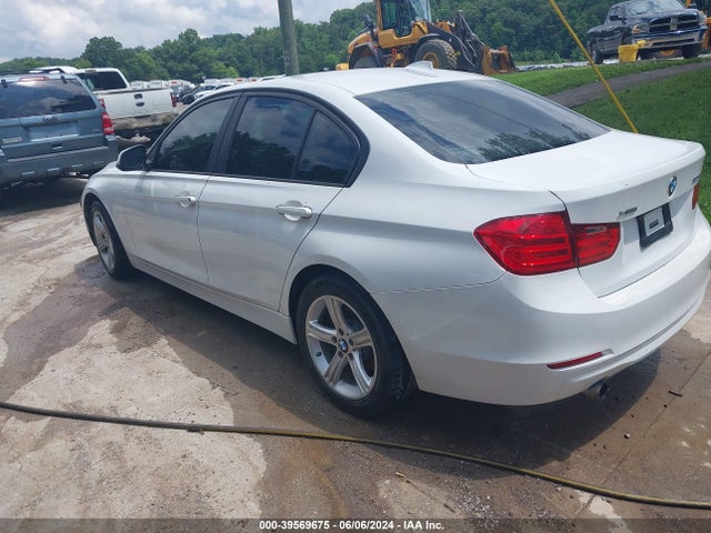 WBA3C3G53FNS75068 BMW 320i Xdrive