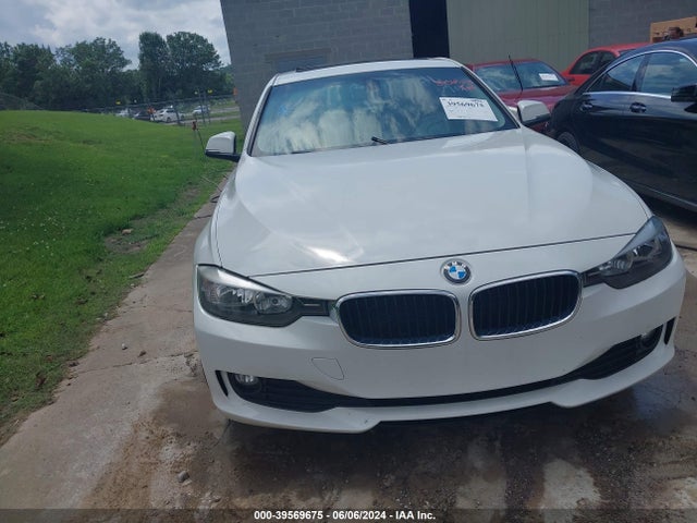 WBA3C3G53FNS75068 BMW 320i Xdrive