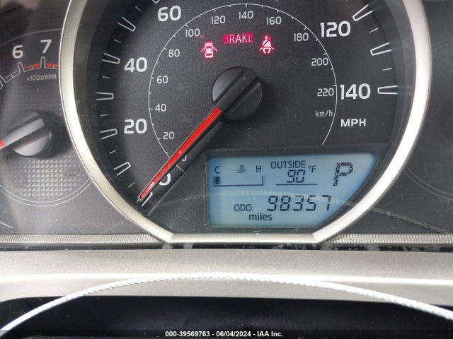 Toyota RAV4 LE 2015 JTMZFREV5FJ042214 Image 7