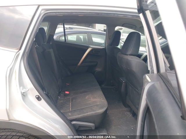 Toyota RAV4 LE 2015 JTMZFREV5FJ042214 Image 8