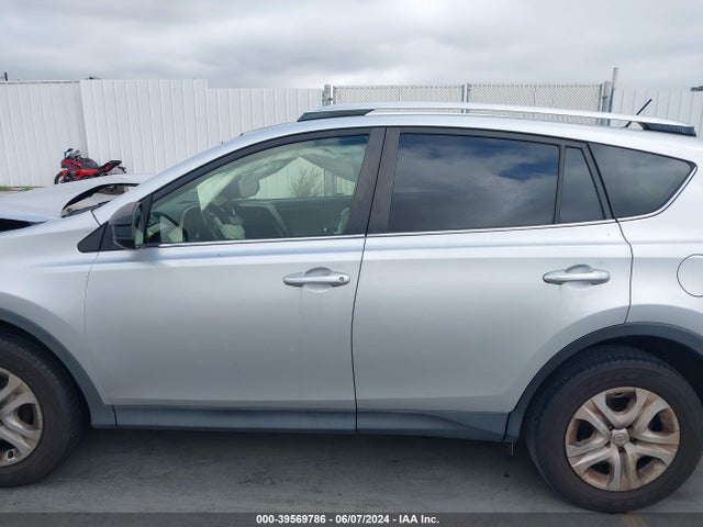 Toyota RAV4 LE 2015 JTMZFREV3FJ050893 Image 14