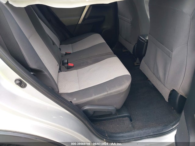 Toyota RAV4 LE 2015 JTMZFREV3FJ050893 Image 8