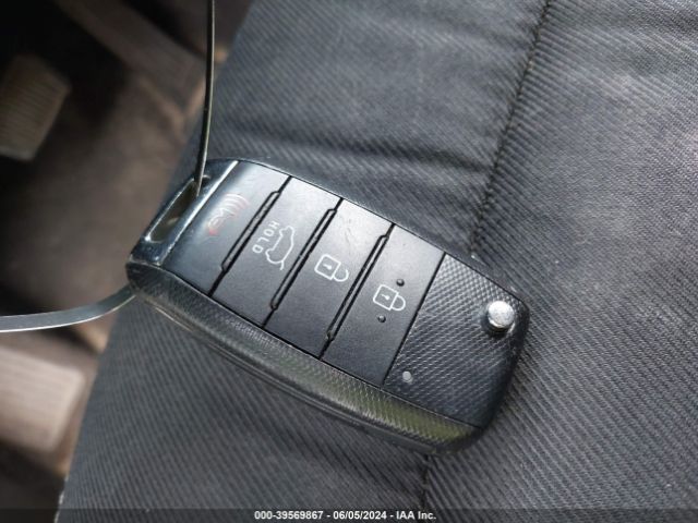 KNDJP3A58J7889862 KIA SOUL +