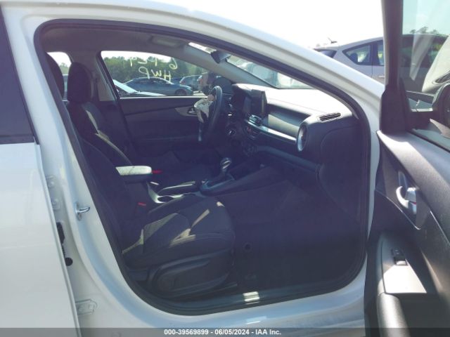 3KPF24AD7KE006577 KIA Forte Lxs