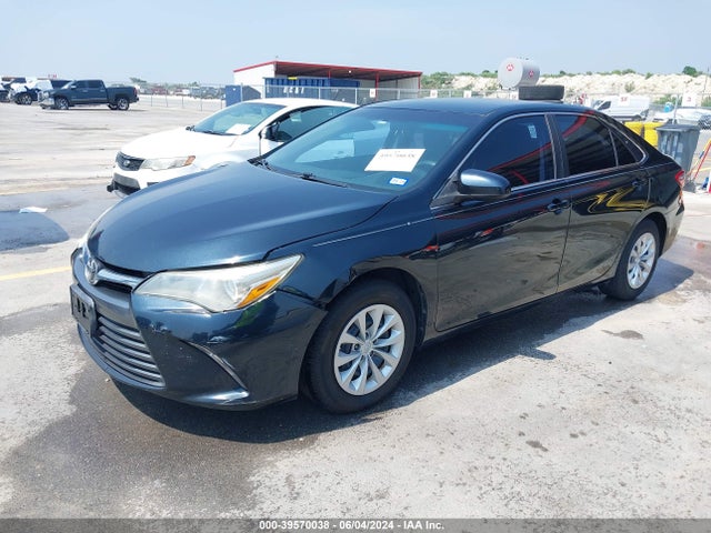 Toyota CAMRY LE 2015 4T4BF1FK0FR489699 Image 2