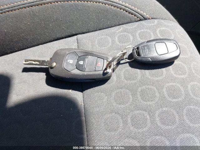 KL7CJKSB8MB302566 Chevrolet Trax Fwd Ls