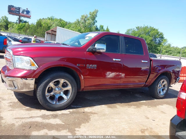 1C6RR7NM3JS353119 RAM 1500 Laramie  4x4 5'7 Box