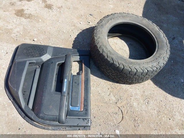 1C6RR7NM3JS353119 RAM 1500 Laramie  4x4 5'7 Box