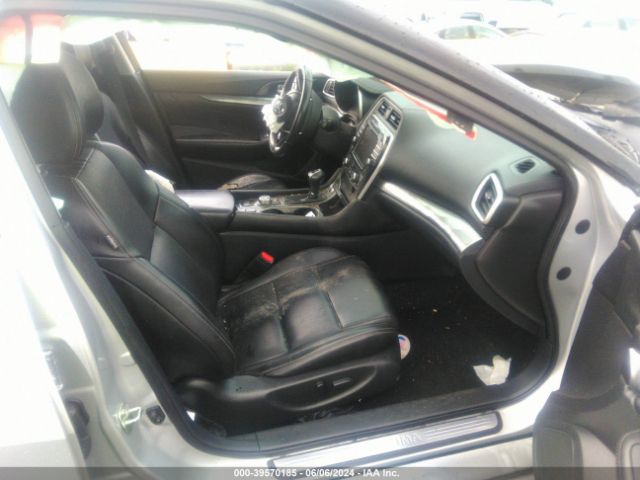 1N4AA6AV5KC372911 Nissan Maxima 3.5 Sl