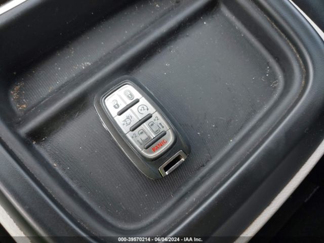 2C4RC1DGXLR172347 Chrysler Voyager Lxi
