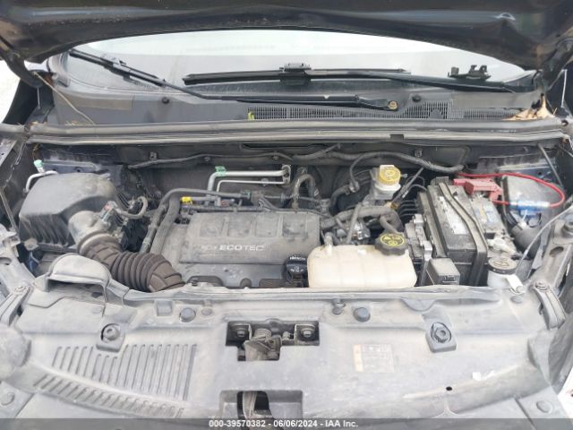 3GNCJKSB1KL164326 Chevrolet TRAX LS
