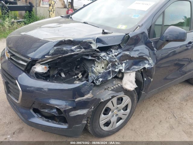 3GNCJKSB1KL164326 Chevrolet TRAX LS