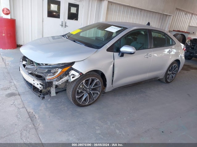 Toyota COROLLA SE 2020 5YFS4RCE1LP045371 Image 2