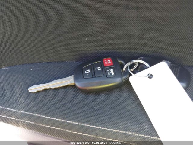 2T1BURHE5EC151981 Toyota COROLLA LE