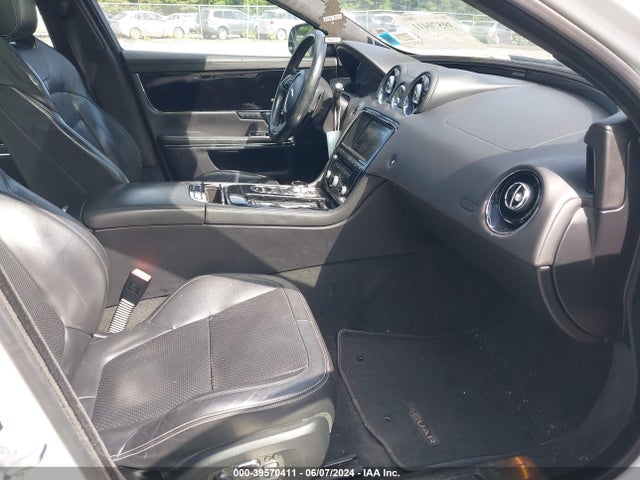 2015 JAGUAR XJ SAJWJ1CD0F8V88764 Photo 4