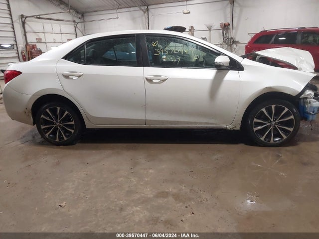 5YFBURHE4HP652932 Toyota COROLLA SE