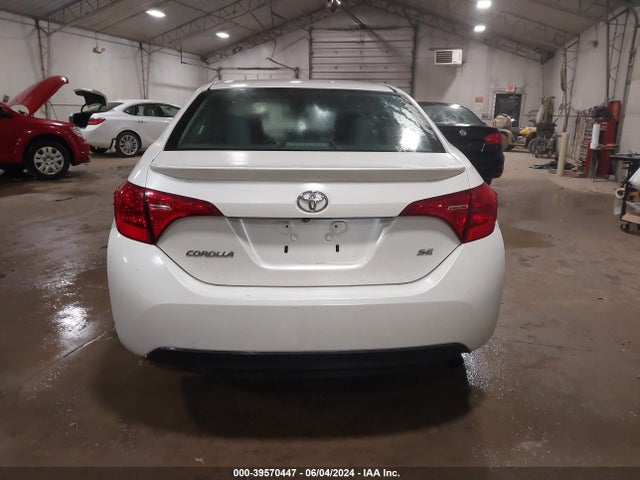 5YFBURHE4HP652932 Toyota COROLLA SE