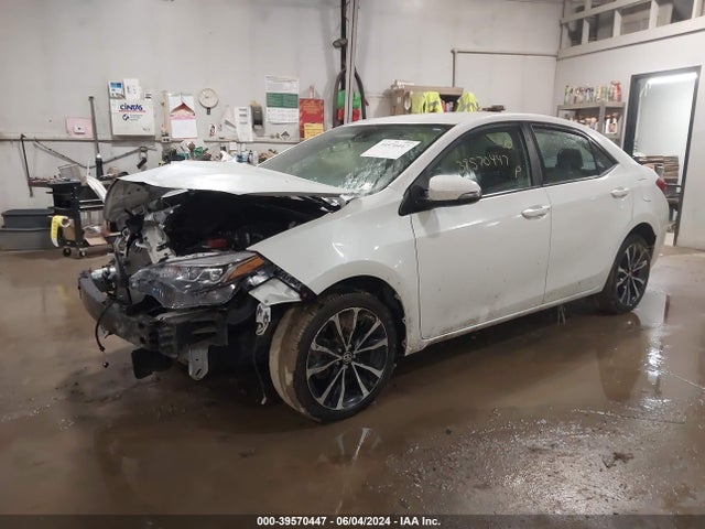 5YFBURHE4HP652932 Toyota COROLLA SE