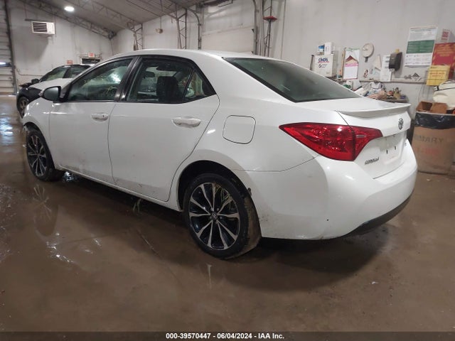 5YFBURHE4HP652932 Toyota COROLLA SE
