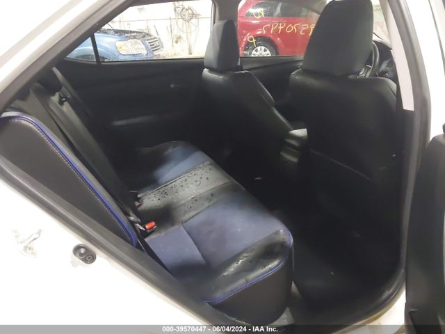 5YFBURHE4HP652932 Toyota COROLLA SE