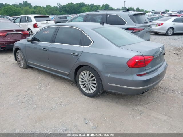 1VWBT7A36GC032877 Volkswagen Passat 1.8t Se