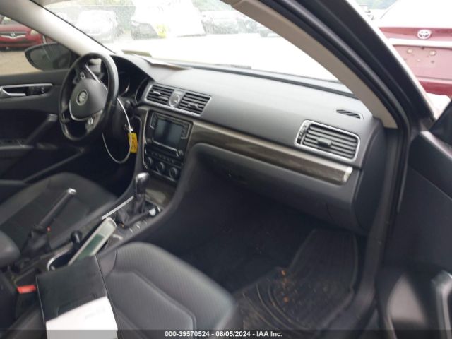 1VWBT7A36GC032877 Volkswagen Passat 1.8t Se