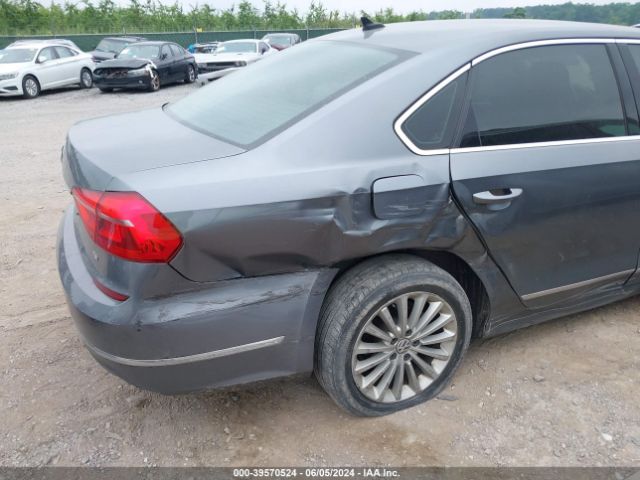 1VWBT7A36GC032877 Volkswagen Passat 1.8t Se