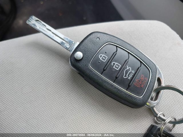 5NPE24AF7KH744839 Hyundai SONATA SE