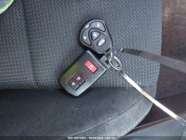 JTMRJREV2HD118259 Toyota Rav4 Hybrid Xle