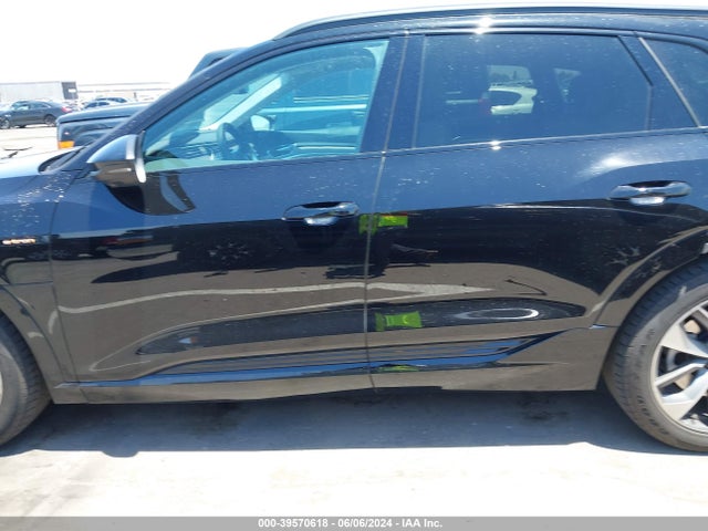 WA1LAAGE2MB038884 Audi E-tron Premium Plus Quattro