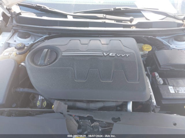 1C3CCCBG5GN174521 Chrysler 200 S