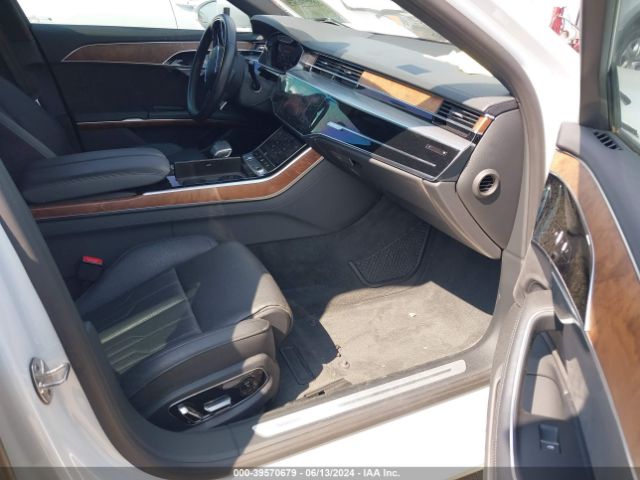 2020 AUDI A8 L WAU8EAF85LN012169 Photo 4