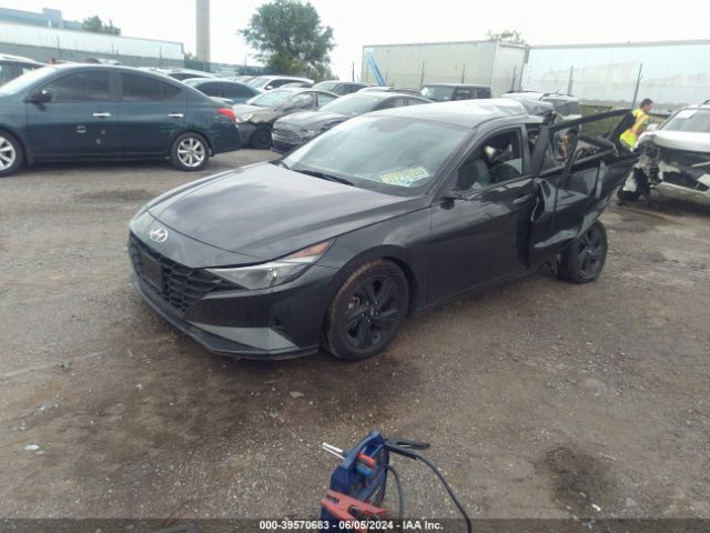 5NPLM4AG8NH065225 Hyundai ELANTRA SEL
