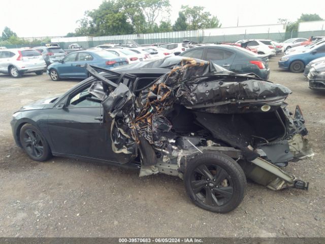 5NPLM4AG8NH065225 Hyundai ELANTRA SEL