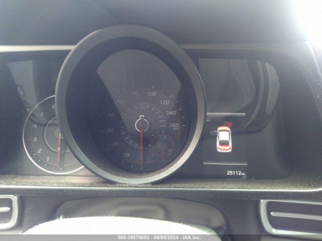 5NPLM4AG8NH065225 Hyundai ELANTRA SEL