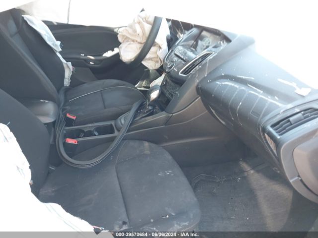 1FADP3M22JL314796 Ford FOCUS SEL