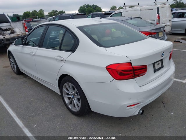 BMW 320i 2017 WBA8A9C30HAC99876 Image 3