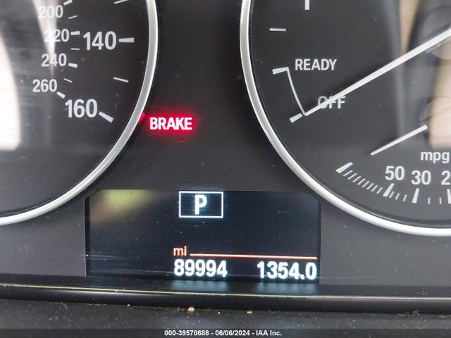 BMW 320i 2017 WBA8A9C30HAC99876 Image 7