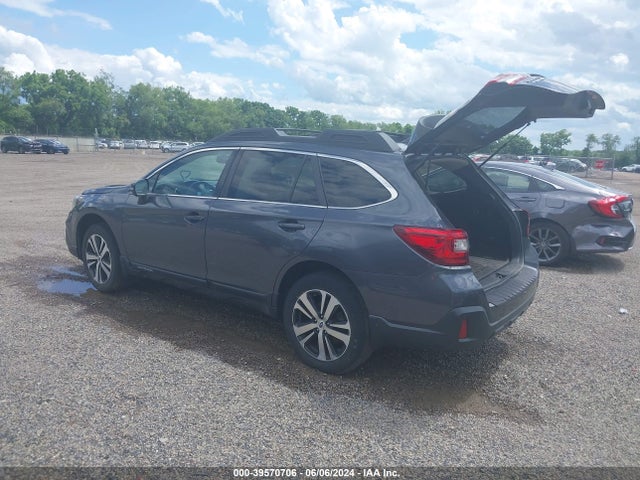 Subaru Outback 2.5i Limited 2018 4S4BSAKC2J3296246 Image 3