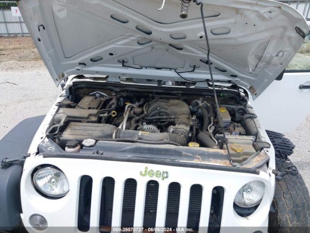1C4HJWDG6HL721511 Jeep Wrangler Unlimited Sport 4x4